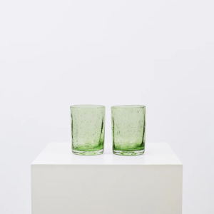 Le verre à eau bullé