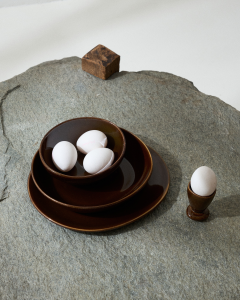 assiettes-a-diner-ocre-out-of-lines-lot-de-deux